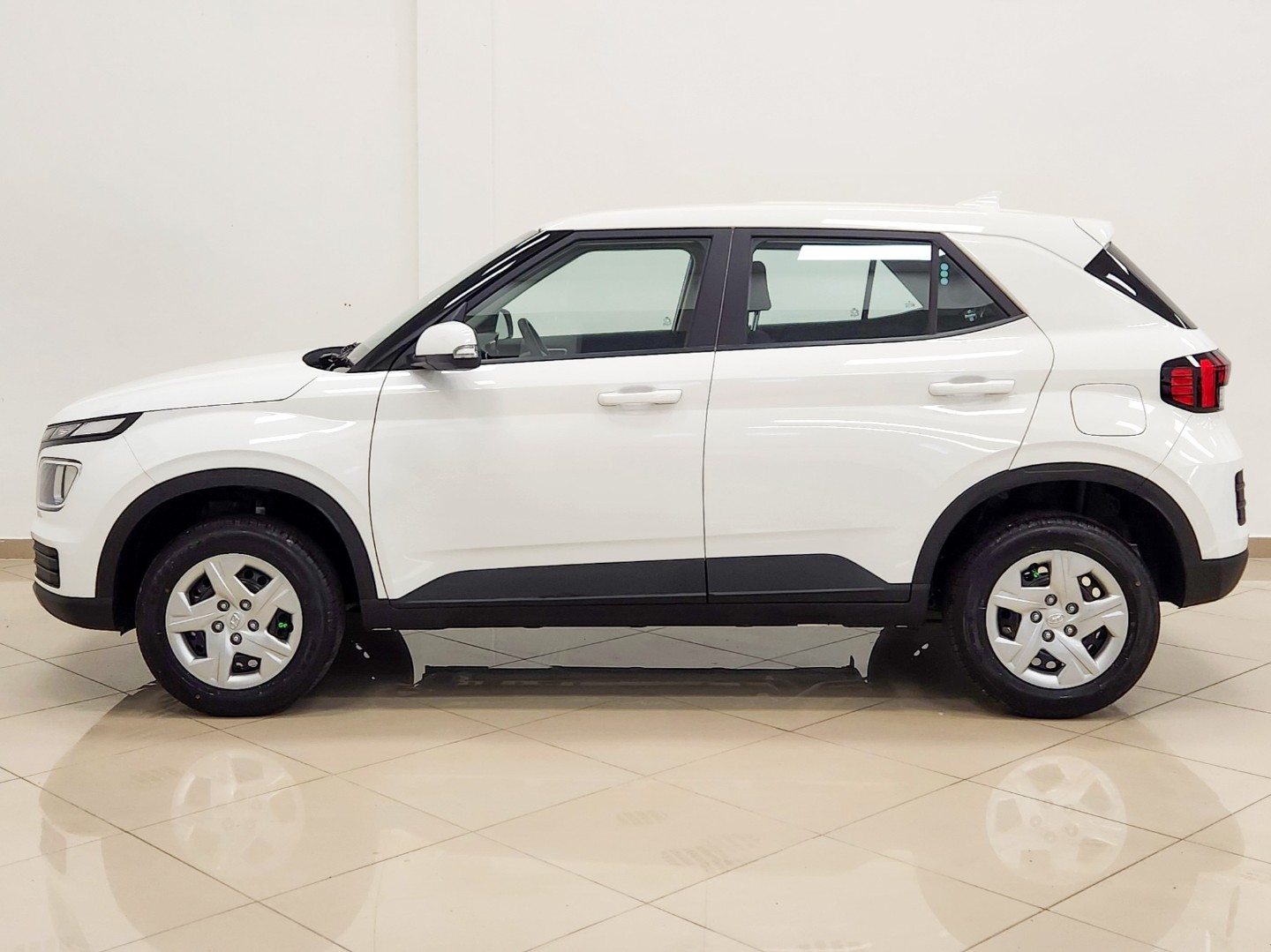 2025 HYUNDAI Venue 1.2 Premium - Image 4