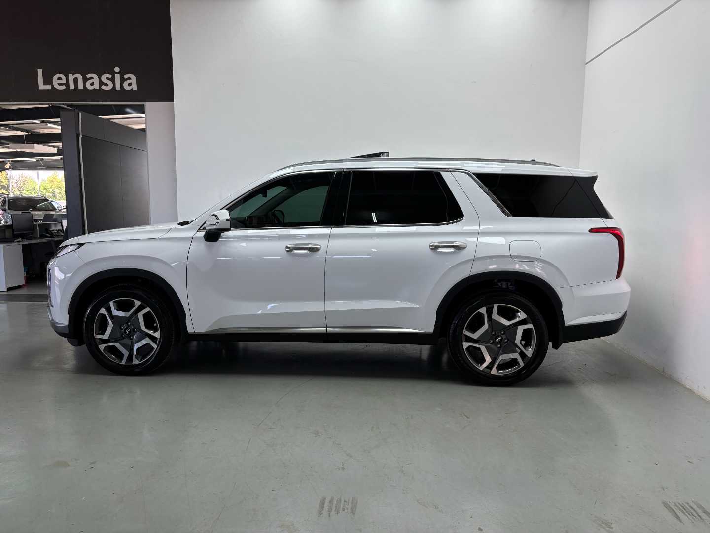 2025 HYUNDAI PALISADE 2.2D 7 SEATER ELITE AWD - Image 4