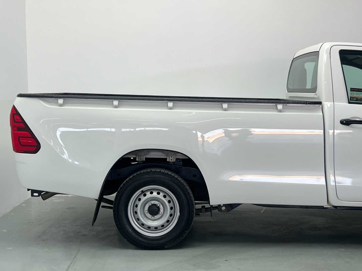 2024 TOYOTA Hilux 2016 On 2.4 Gd S a/C P/U S/c - Image 7
