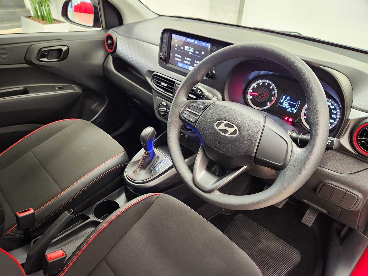 2025 HYUNDAI Grand I10 1.2 Motion/Premium a/t - Image 8