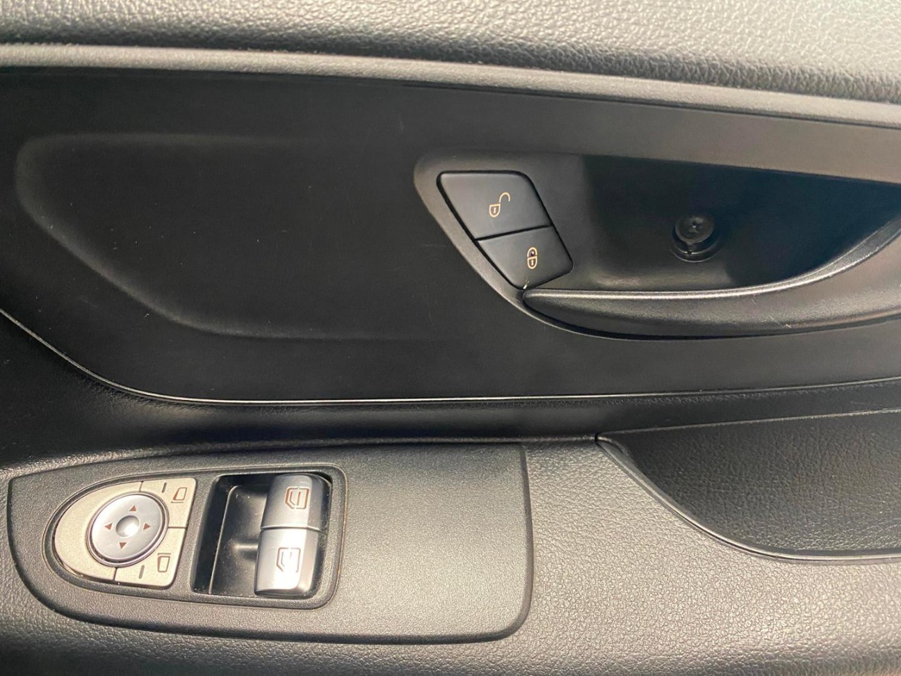 2023 MERCEDES-BENZ Vito / Viano Ml Gl 116 2.0 Cdi Tourer Pro a/t - Image 19