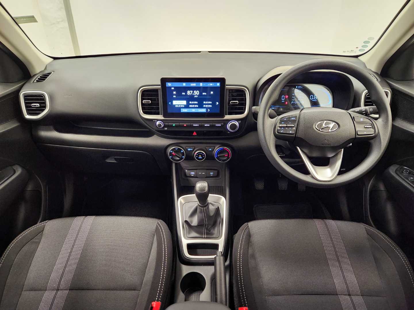 2025 HYUNDAI Venue 1.2 Premium - Image 10