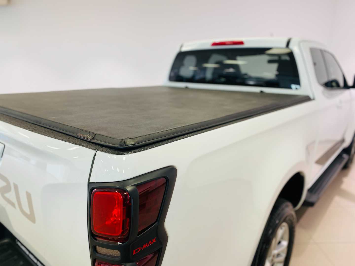 2023 ISUZU D-max 1.9 Ddi Hr Ls a/T E-cab - Image 17