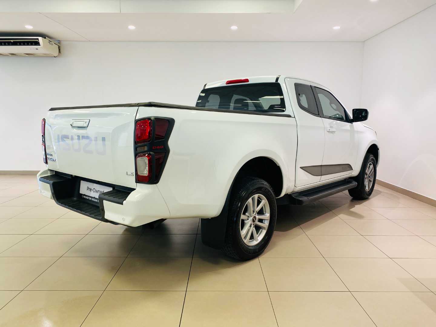 2023 ISUZU D-max 1.9 Ddi Hr Ls a/T E-cab - Image 4