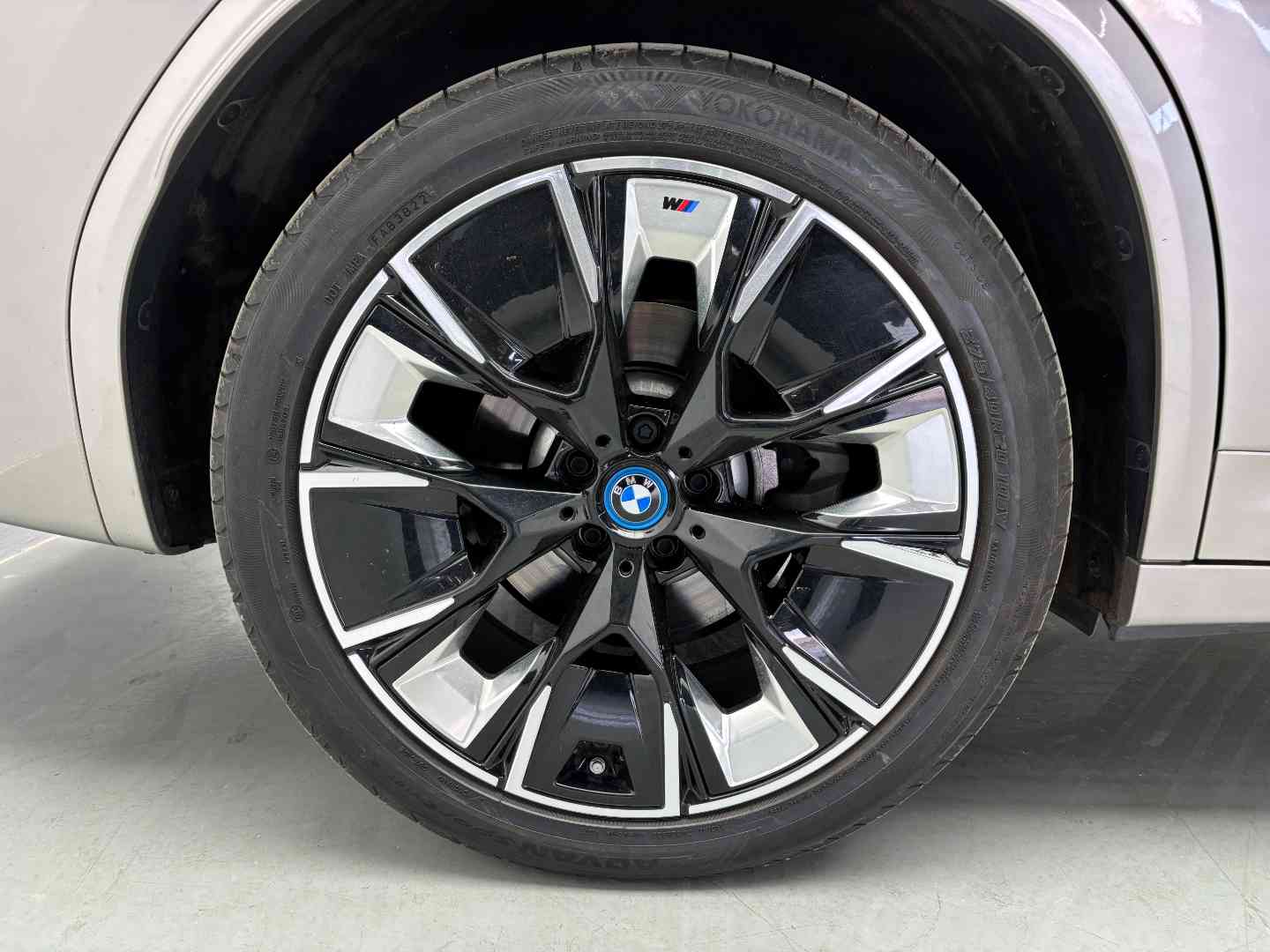 2023 BMW I3/I8/Ix Ix3 - Image 17