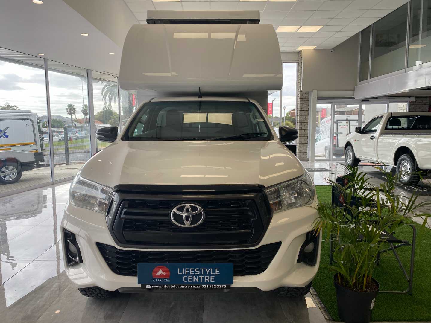 2019 TOYOTA Hilux 2.4 Gd-6 Srx 4x4 S/c Navi - Image 2