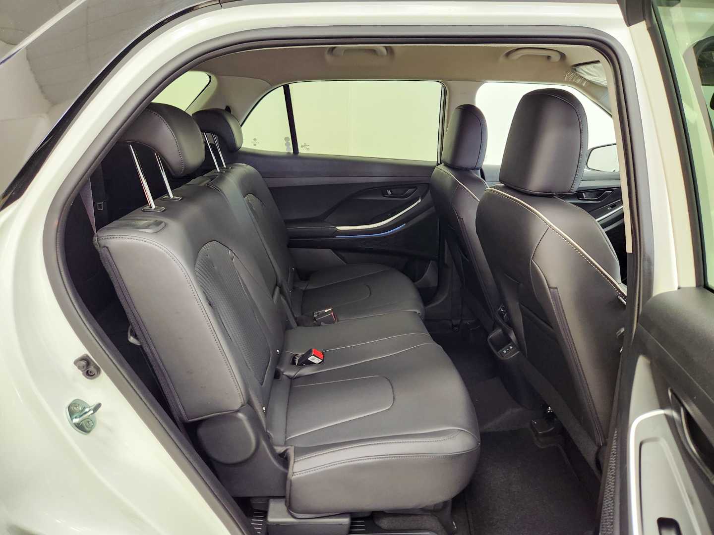 2025 HYUNDAI Alcazar 2.0 Executive at 7str My25 - Image 17