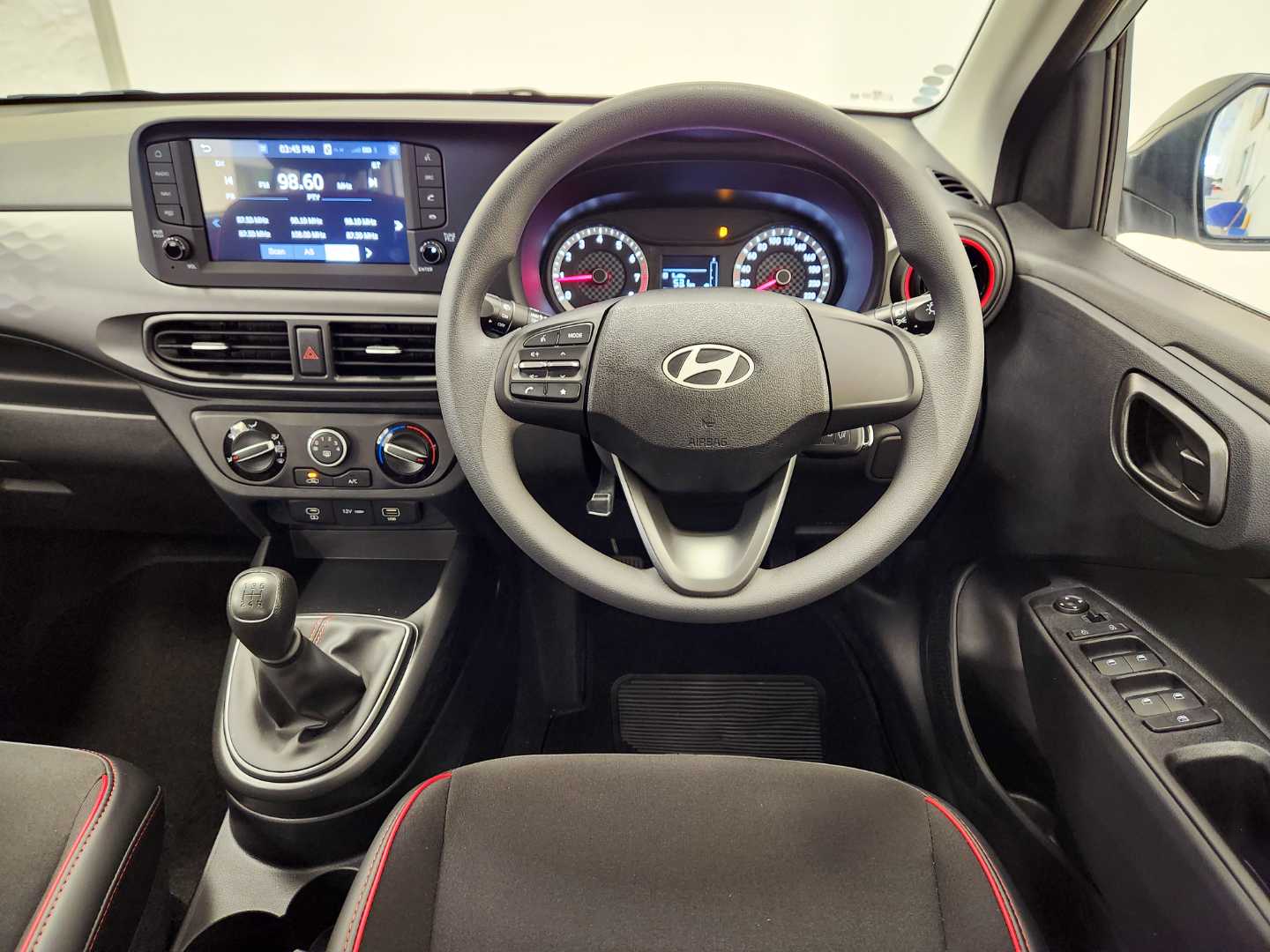 2025 HYUNDAI Grand I10 1.0 Premium M/T My24 - Image 13