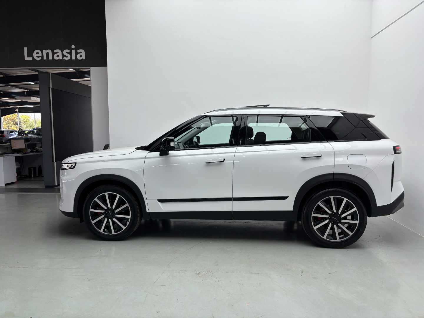 2025 CHERY Jaecoo J7 Glacier 2WD - Image 8