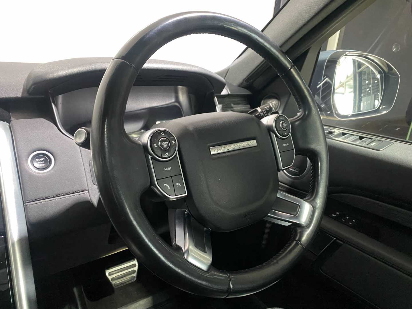 2019 LAND ROVER Discovery 3 / 4 3.0 Td6 Hse - Image 16