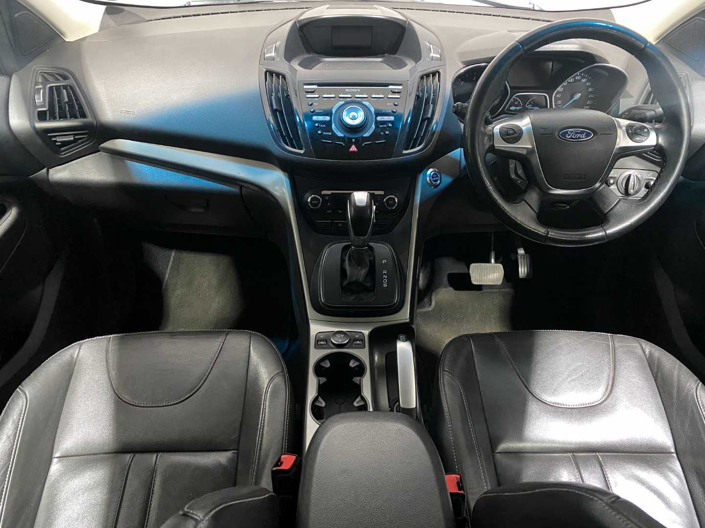 2014 FORD Kuga 2.0 Tdci Trend Awd Powershift - Image 14