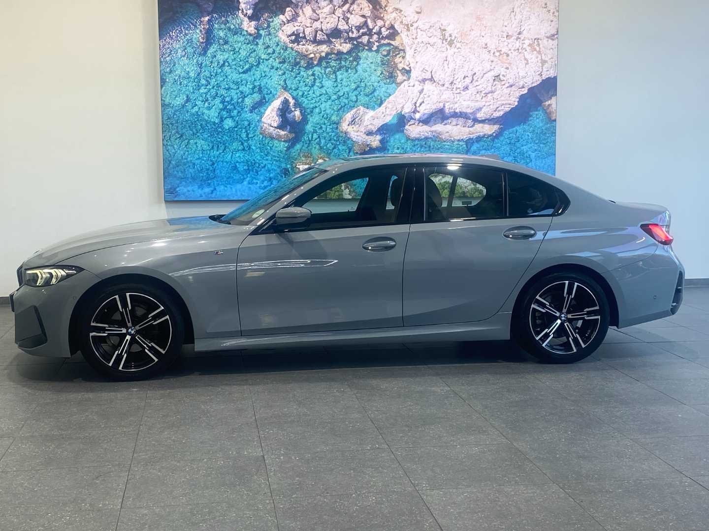 2024 BMW 3 Series (G20) 318i M Sport a/T - Image 6