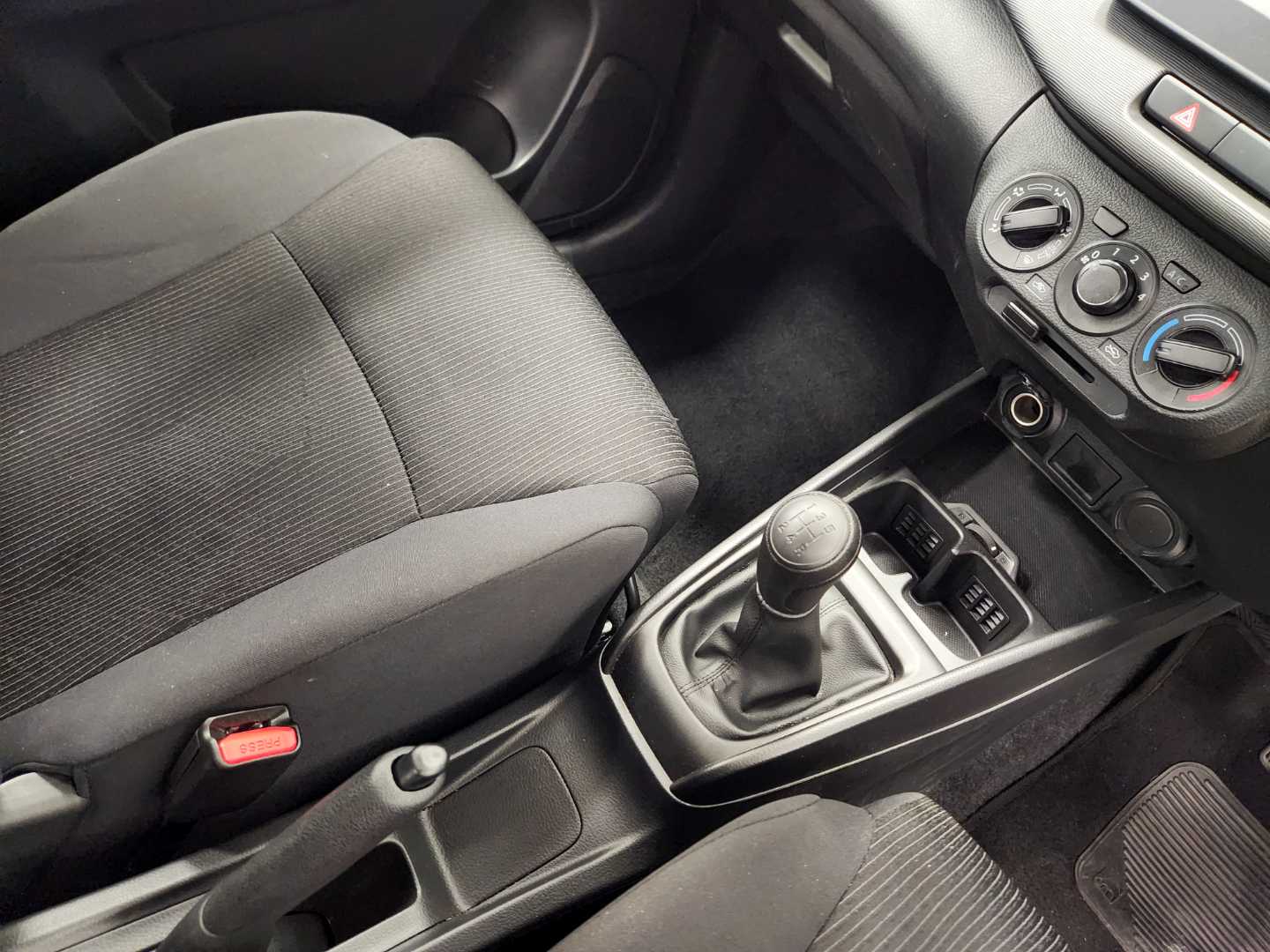 2025 SUZUKI Ertiga 1.5 Ga - Image 11