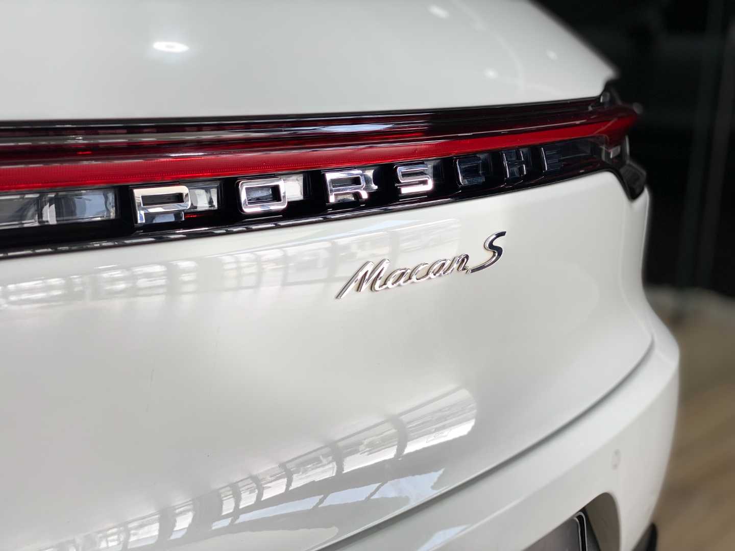 2019 PORSCHE Macan S - Image 20