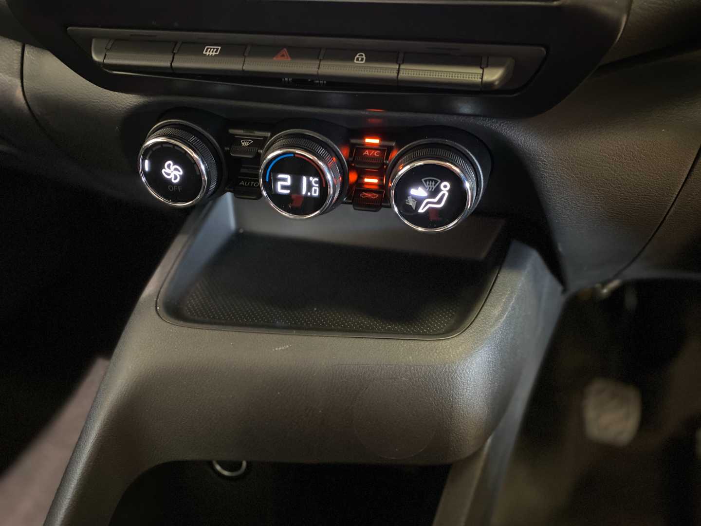 2025 NISSAN Magnite 1.0 Visia Mt* - Image 14