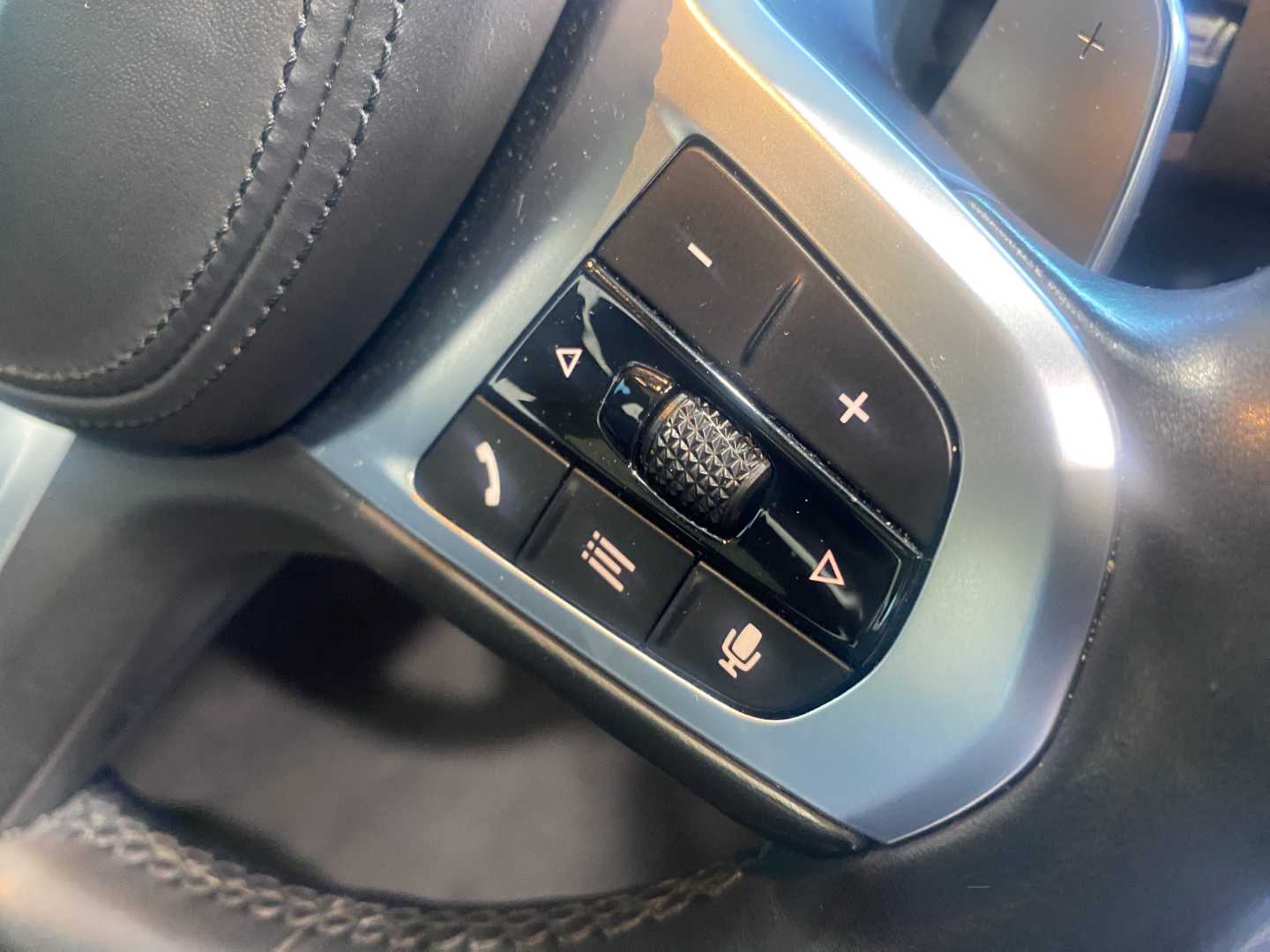 2024 BMW 3 Series (G20) 318i M Sport a/T - Image 12
