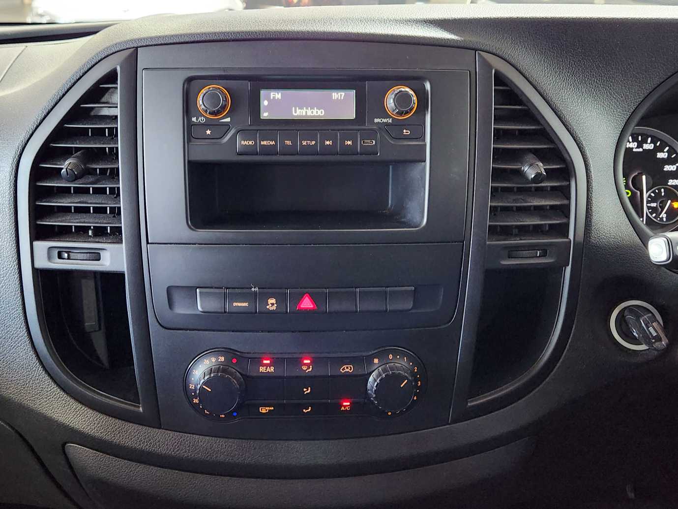 2024 Mercedes-Benz Light Commercial Merc-Benz Vito 116 CDI Tourer PRO EU6 - Image 12