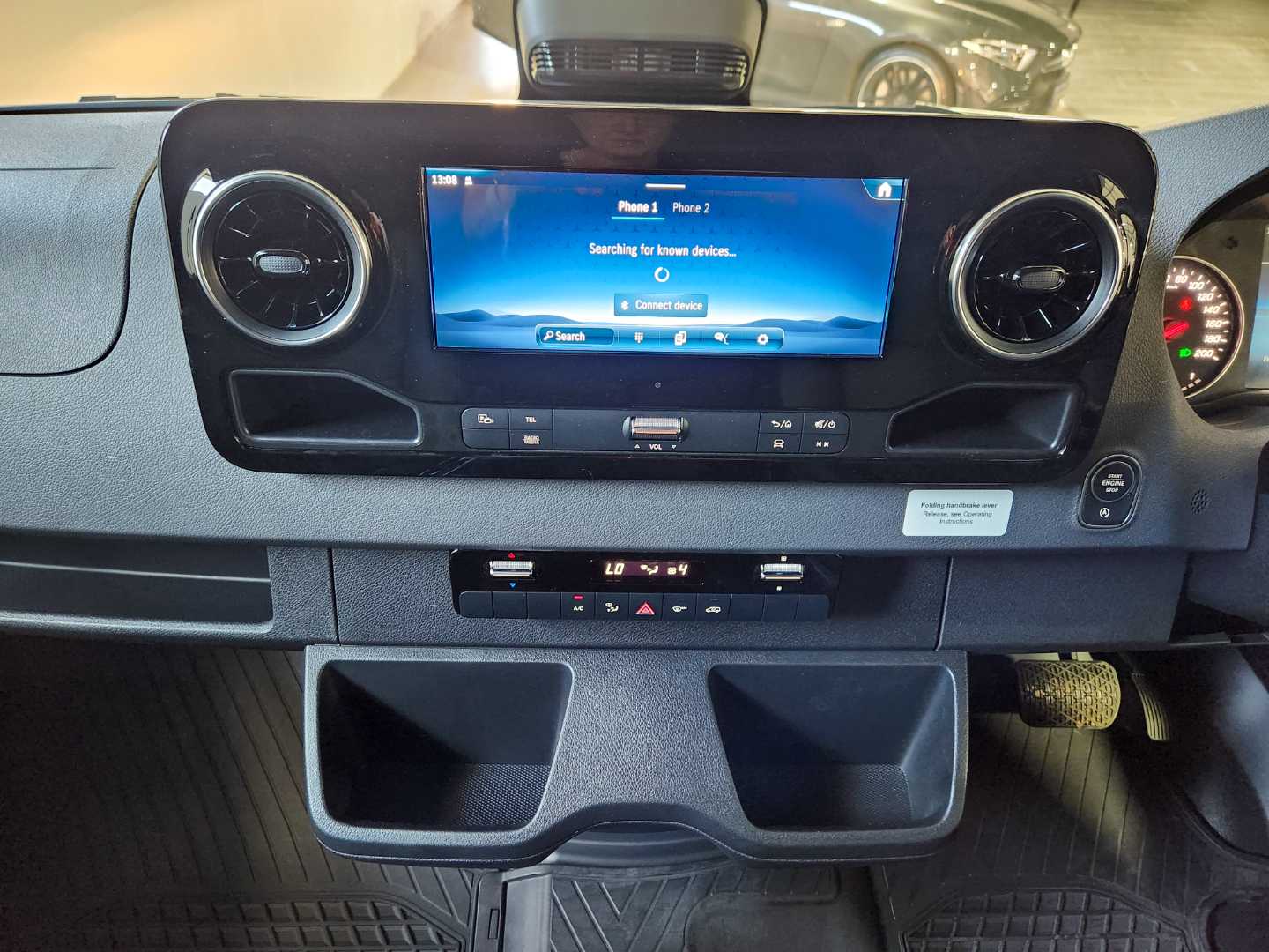 2025 Mercedes-Benz Medium Commercial MB 519 CDI Sprinter PV AWD PRO - Image 12