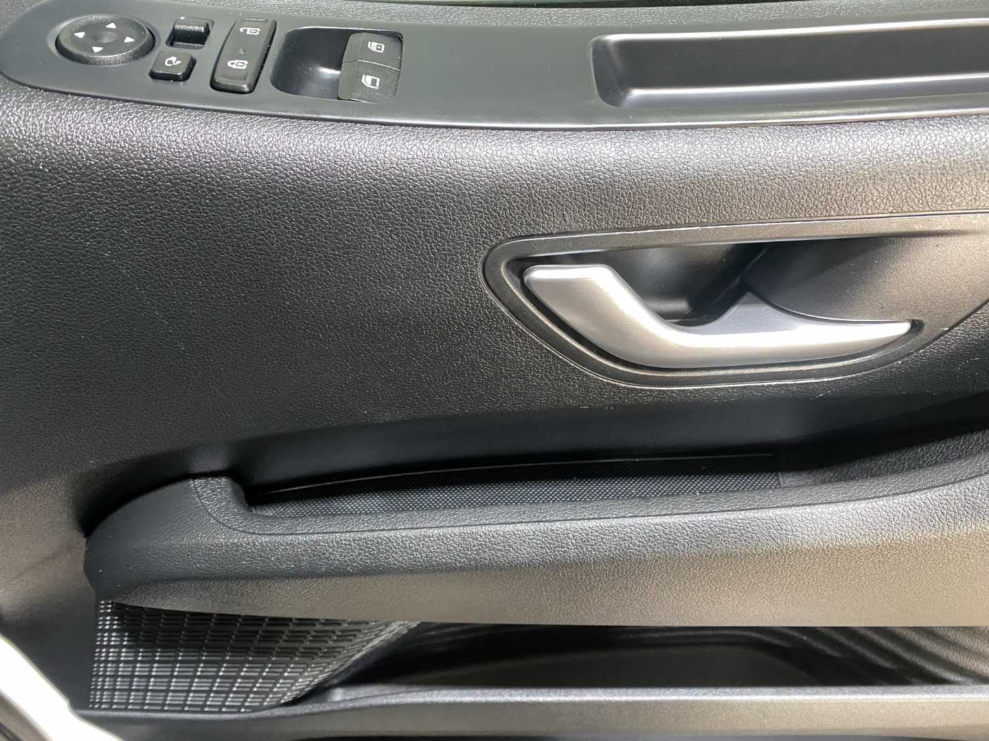 2023 HYUNDAI H-1/Staria Staria 2.2d Executive a/t - Image 13
