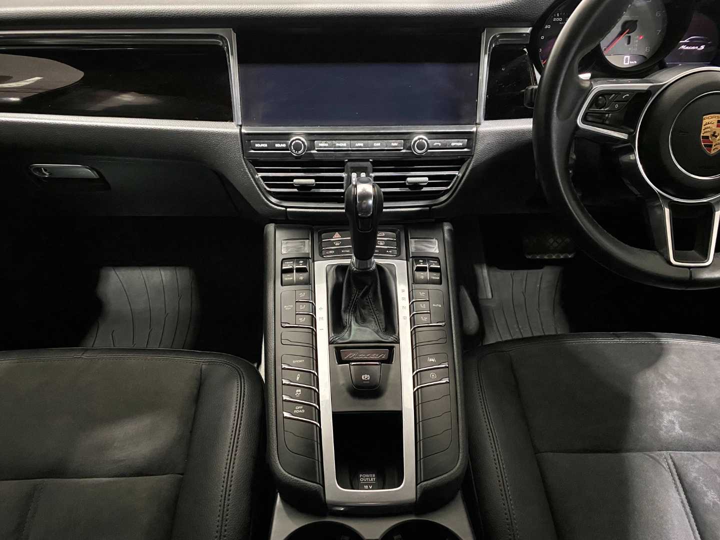 2019 PORSCHE Macan S - Image 18