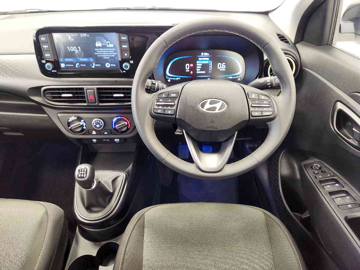 2025 HYUNDAI Exter 1.2 Mt Executive My24 - Image 13