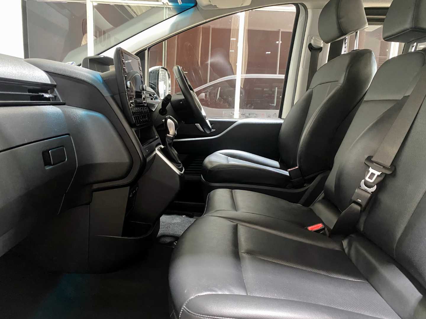 2023 HYUNDAI H-1/Staria Staria 2.2d Executive a/t - Image 8