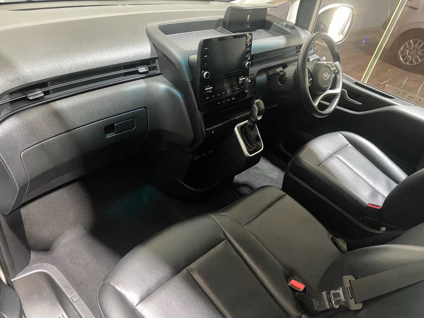 2023 HYUNDAI H-1/Staria Staria 2.2d Executive a/t - Image 7