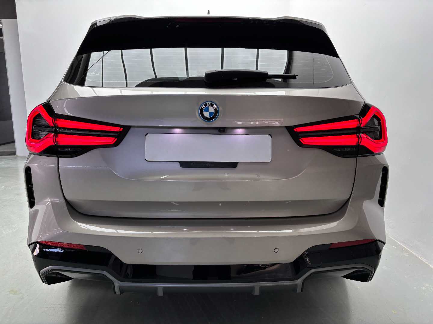 2023 BMW I3/I8/Ix Ix3 - Image 7