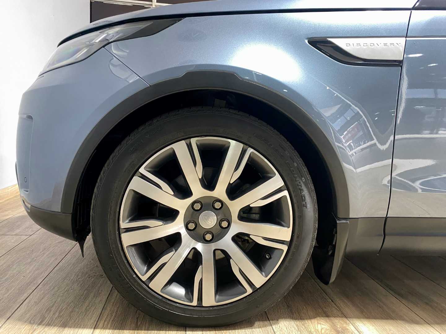 2019 LAND ROVER Discovery 3 / 4 3.0 Td6 Hse - Image 6
