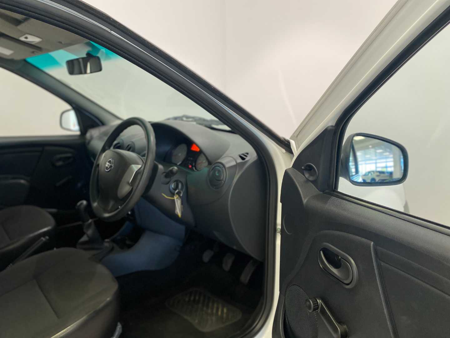 2023 NISSAN 1400/Np200 Np200 1.6 A/C Safety Pack P/U S/c - Image 8