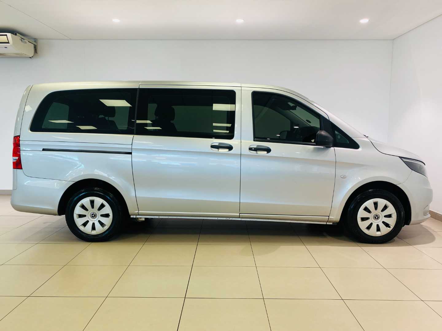 2023 MERCEDES-BENZ Vito / Viano Ml Gl 116 2.0 Cdi Tourer Pro a/t - Image 3