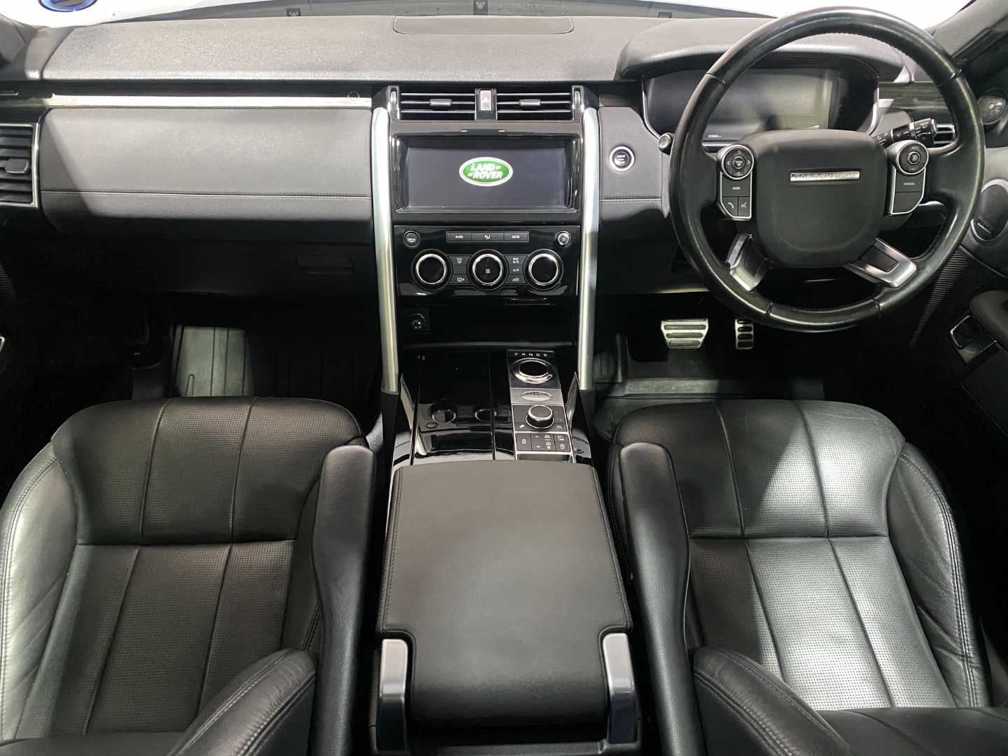 2019 LAND ROVER Discovery 3 / 4 3.0 Td6 Hse - Image 14