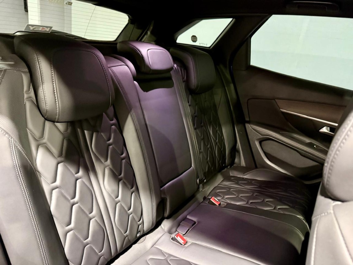 2022 PEUGEOT 3008 1.6t Gt a/t - Image 18