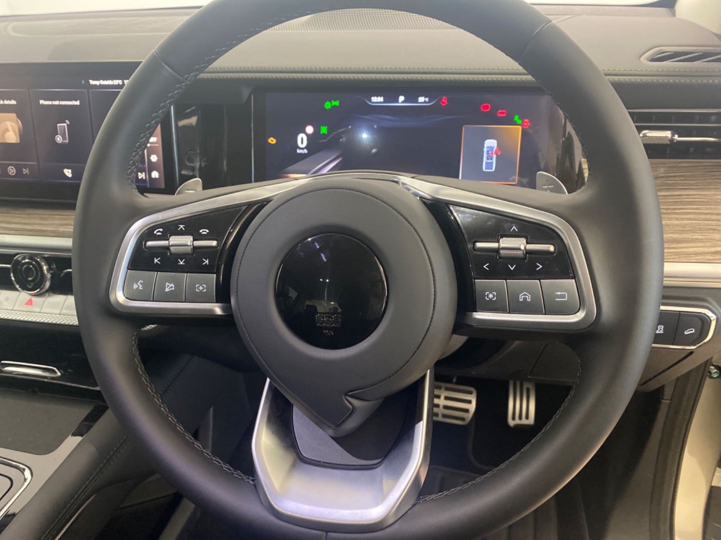 2025 GWM P500 2.4td Luxury 4x4 a/T D/C P/u - Image 15