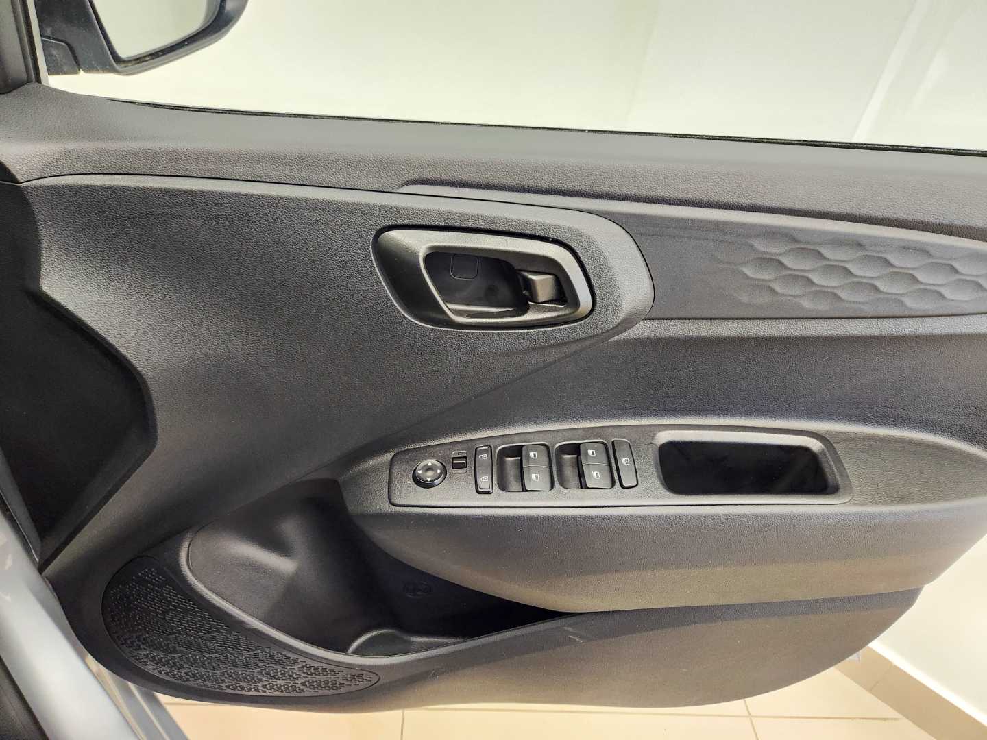 2025 HYUNDAI Grand I10 1.0 Premium M/T My24 - Image 12