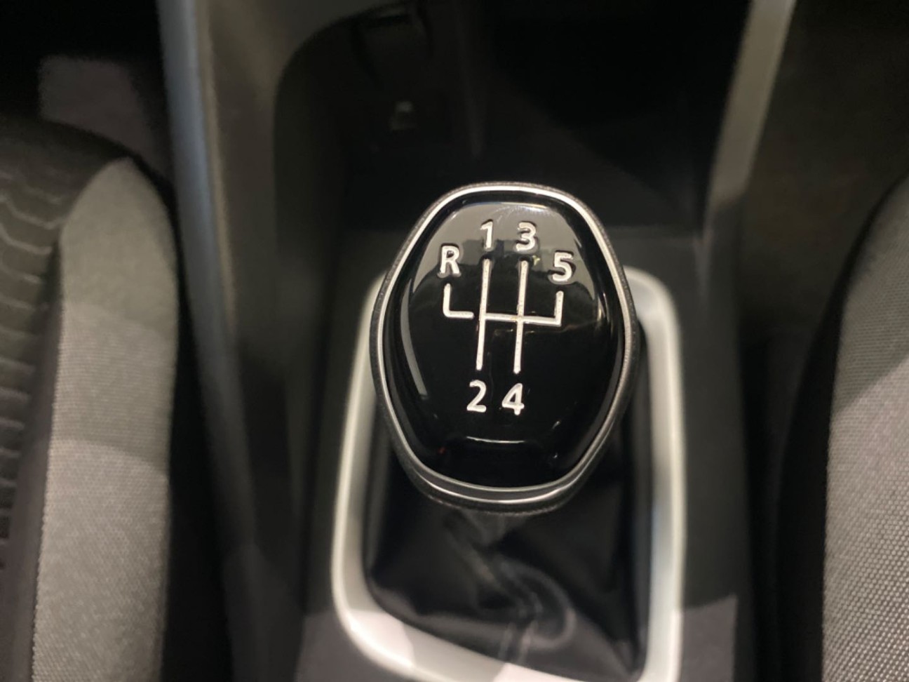 2025 NISSAN Magnite 1.0 Acenta Mt* - Image 15