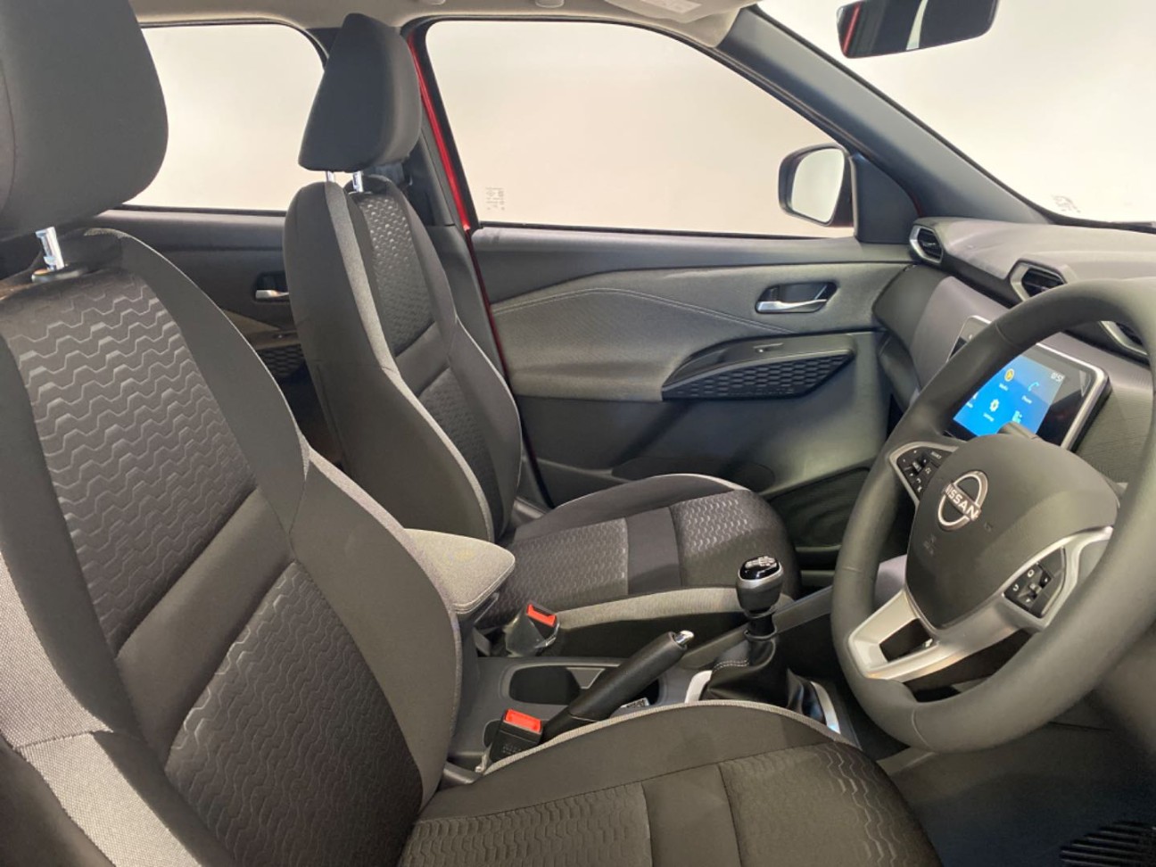 2025 NISSAN Magnite 1.0 Acenta Mt* - Image 8