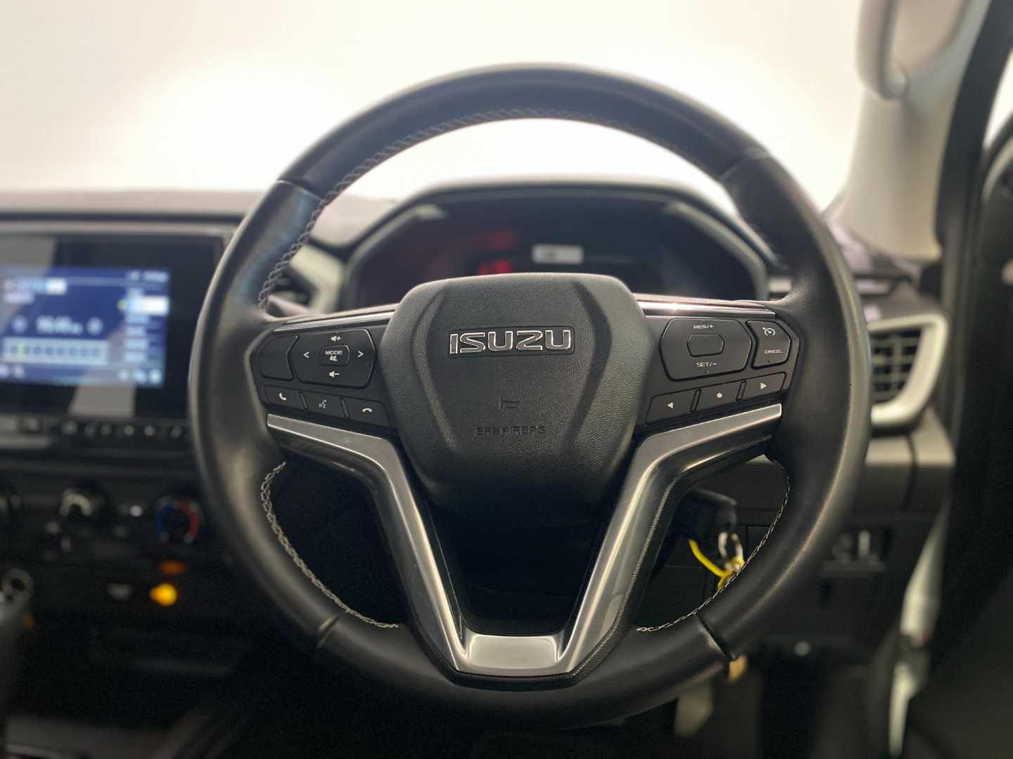 2023 ISUZU D-max 1.9 Ddi Hr Ls a/T E-cab - Image 15
