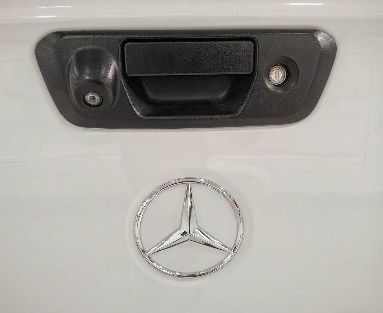 2020 MERCEDES-BENZ X250d 4x4 Progressive a/t Equip - Image 14