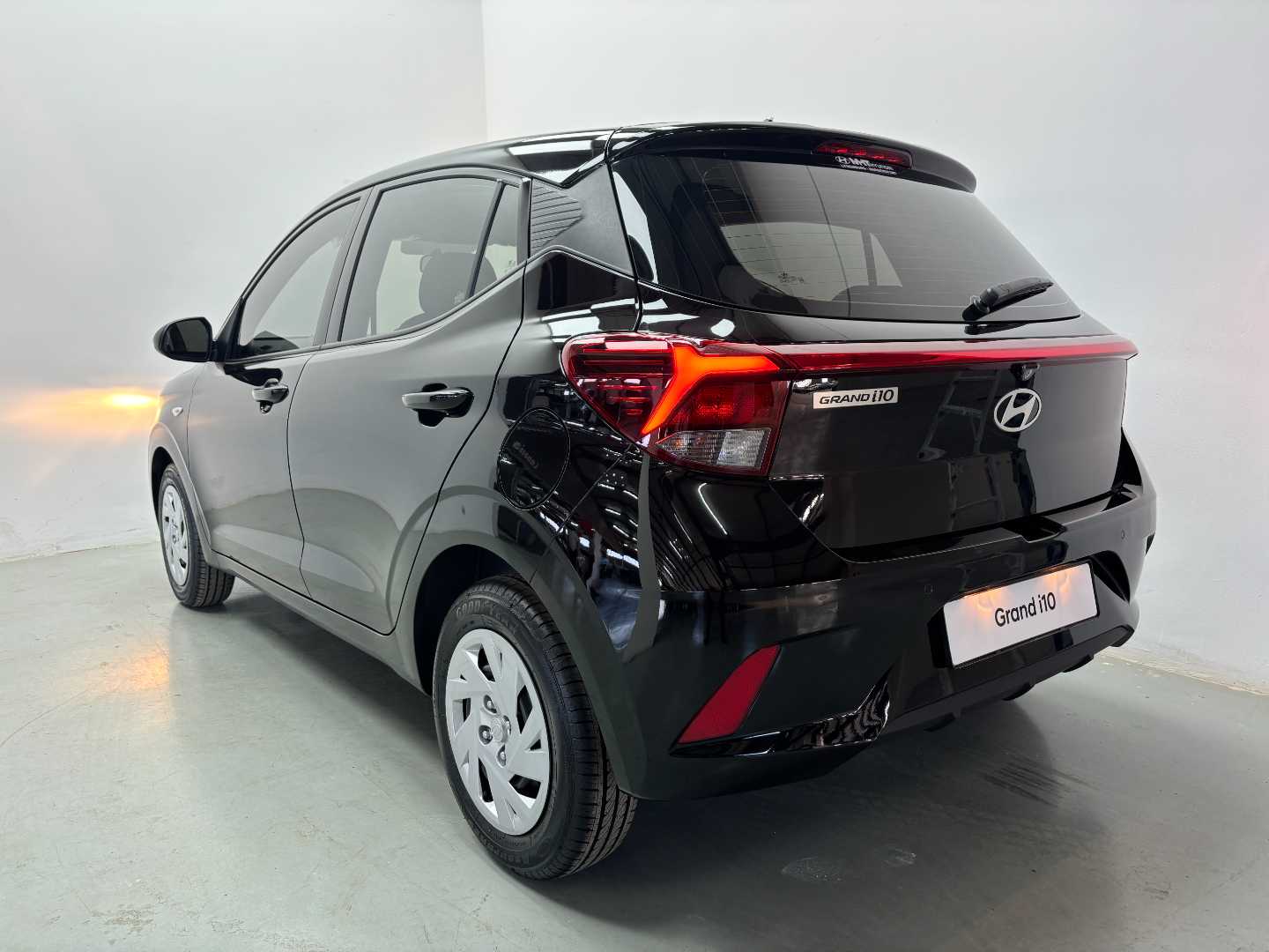 2025 HYUNDAI GRAND i10 PREMIUM M/T - Image 7