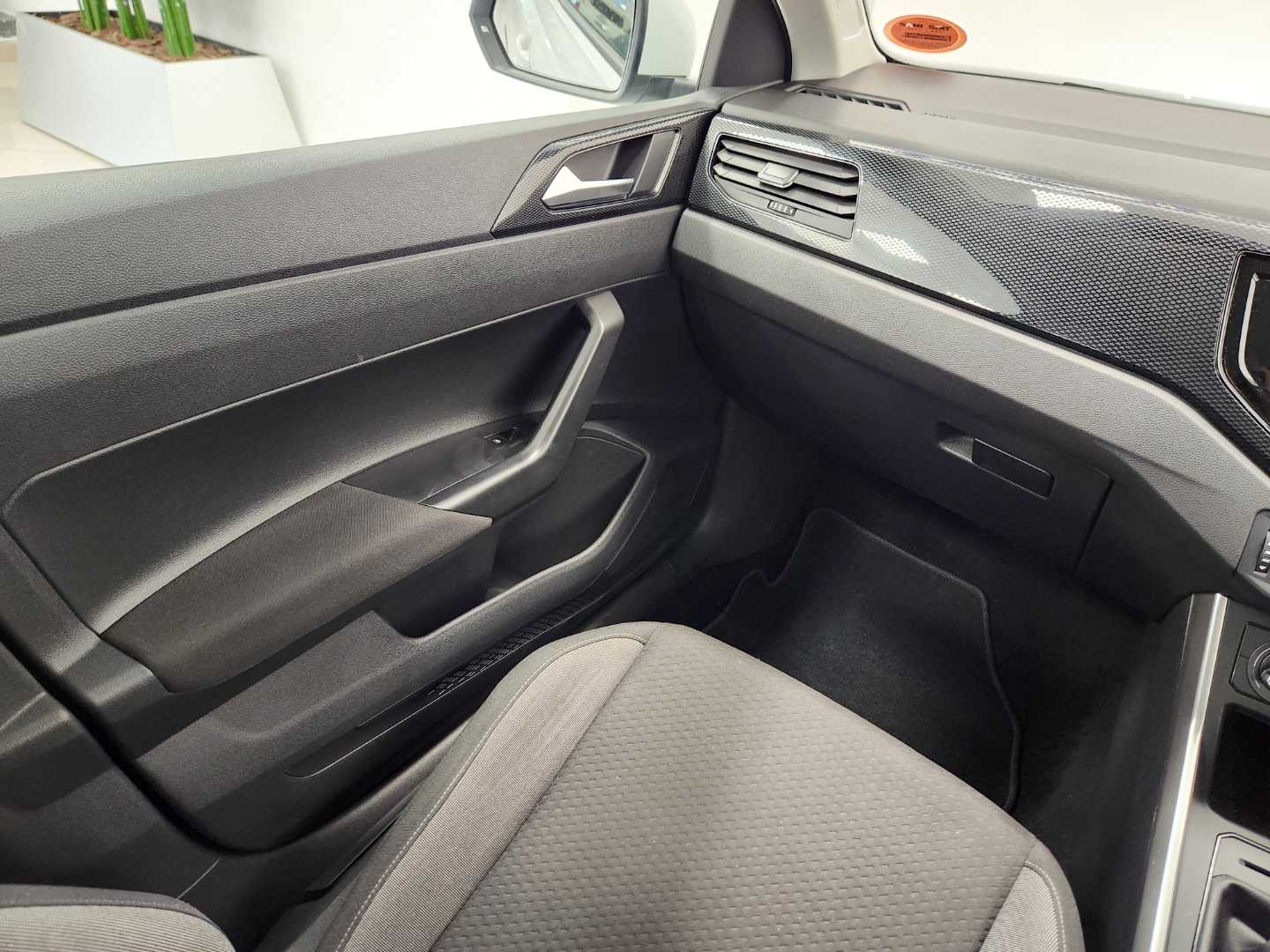 2024 VOLKSWAGEN Polo Playa / 1.0 Tsi Life Dsg - Image 9