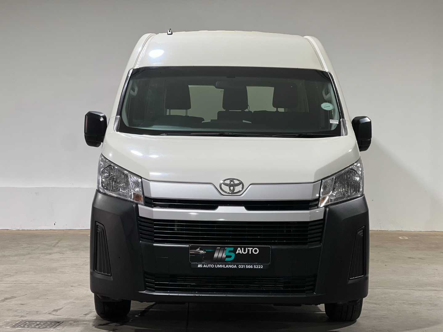 2024 TOYOTA Quantum 2.8 Slwb F/C P/v - Image 2