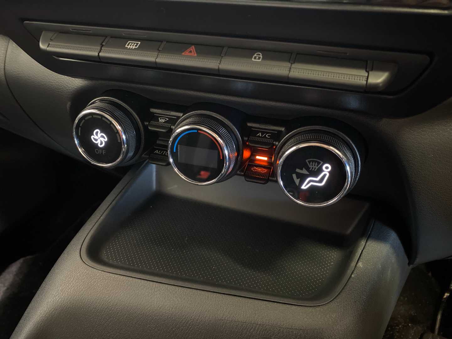 2025 NISSAN Magnite 1.0T Acenta MT - Image 14