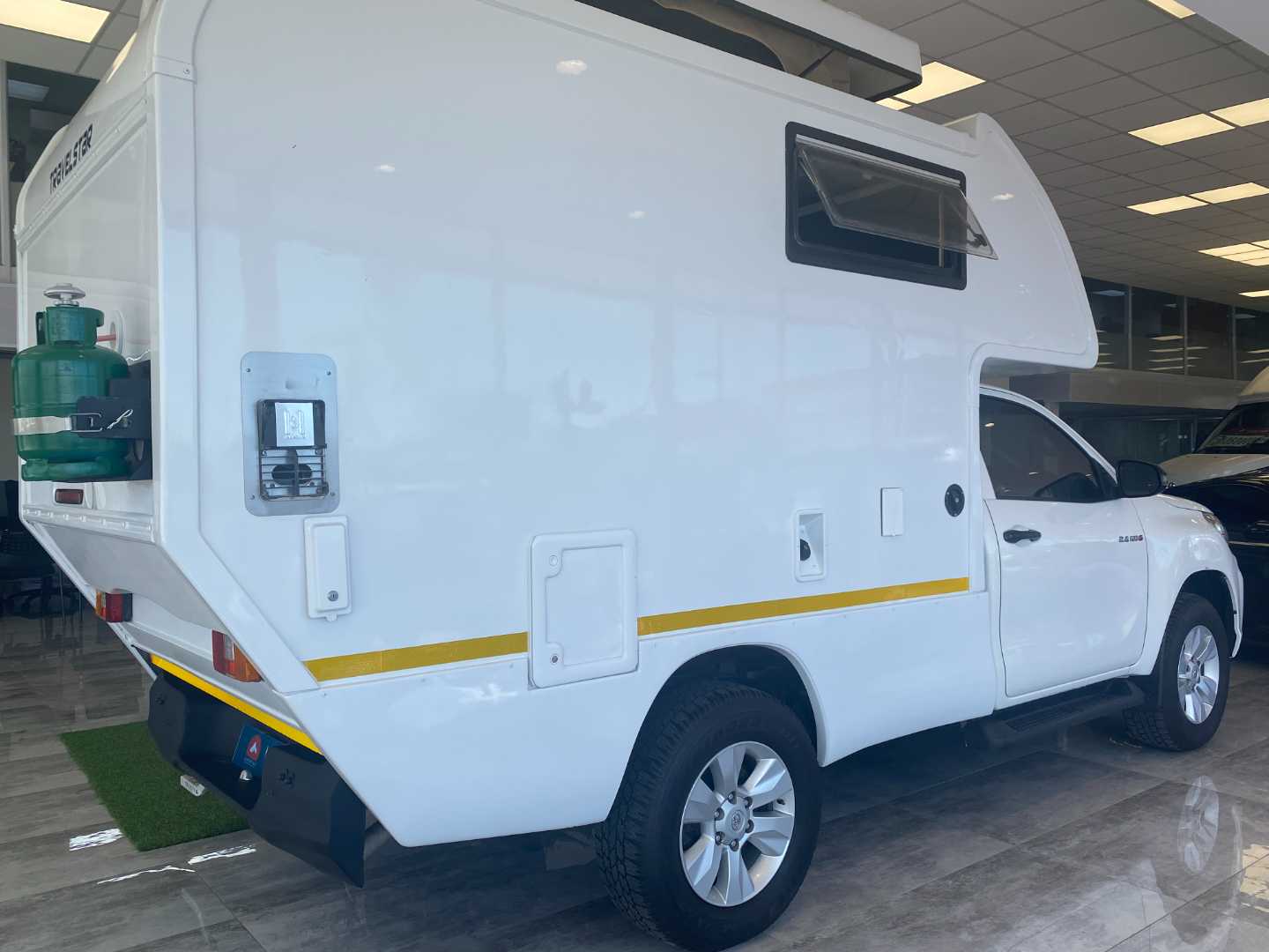 2019 TOYOTA Hilux 2.4 Gd-6 Srx 4x4 S/c Navi - Image 6