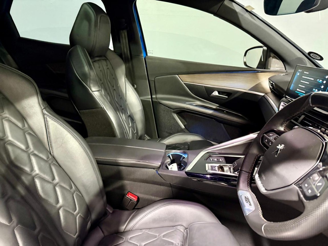 2022 PEUGEOT 3008 1.6t Gt a/t - Image 17