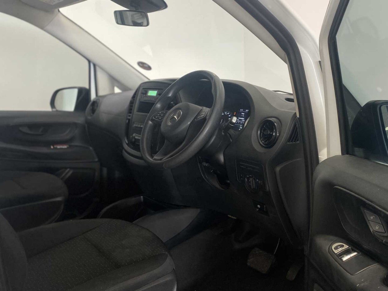 2023 MERCEDES-BENZ Vito / Viano Ml Gl 116 2.0 Cdi Tourer Pro a/t - Image 8