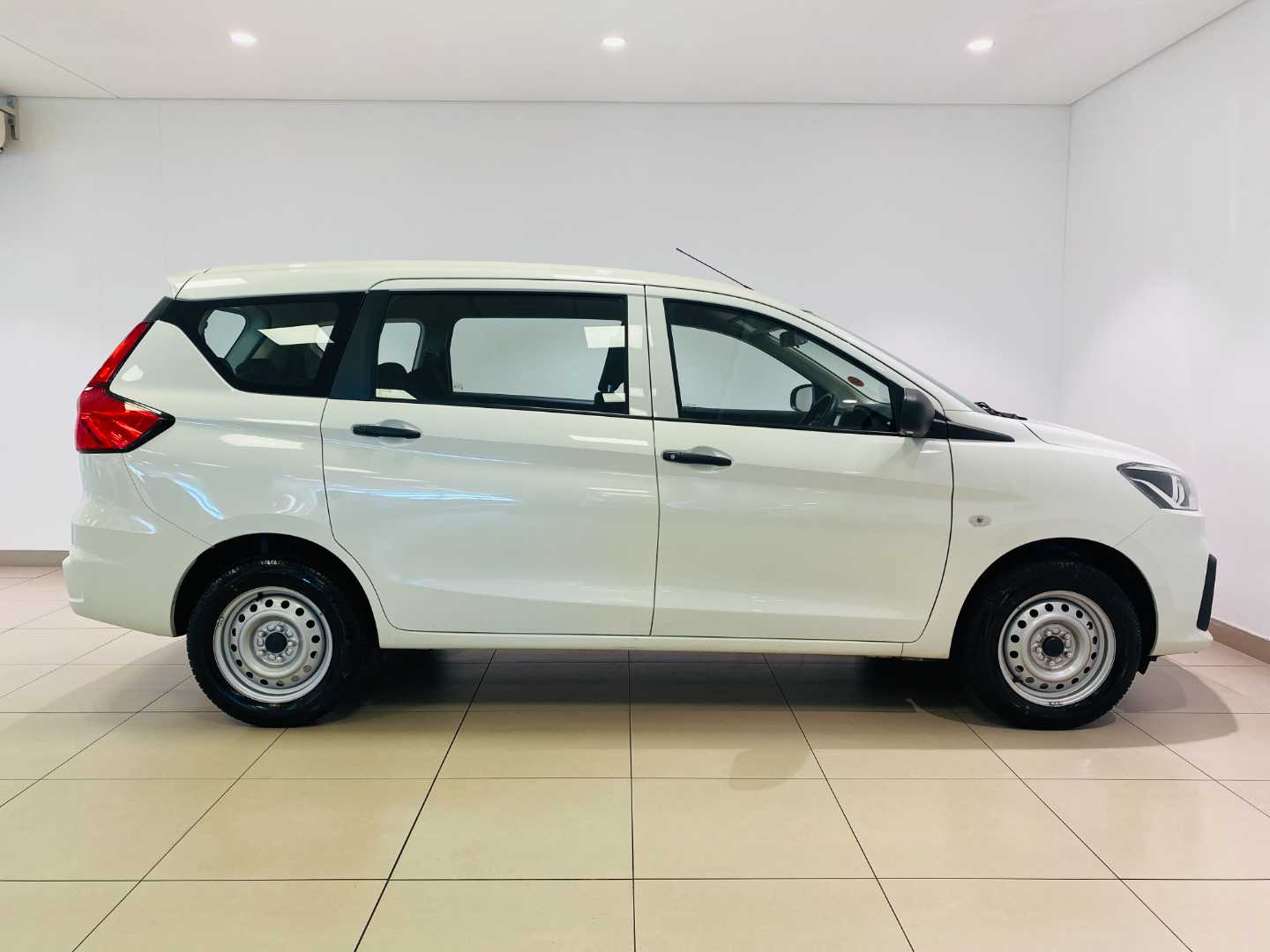 2025 SUZUKI Ertiga 1.5 Ga - Image 3