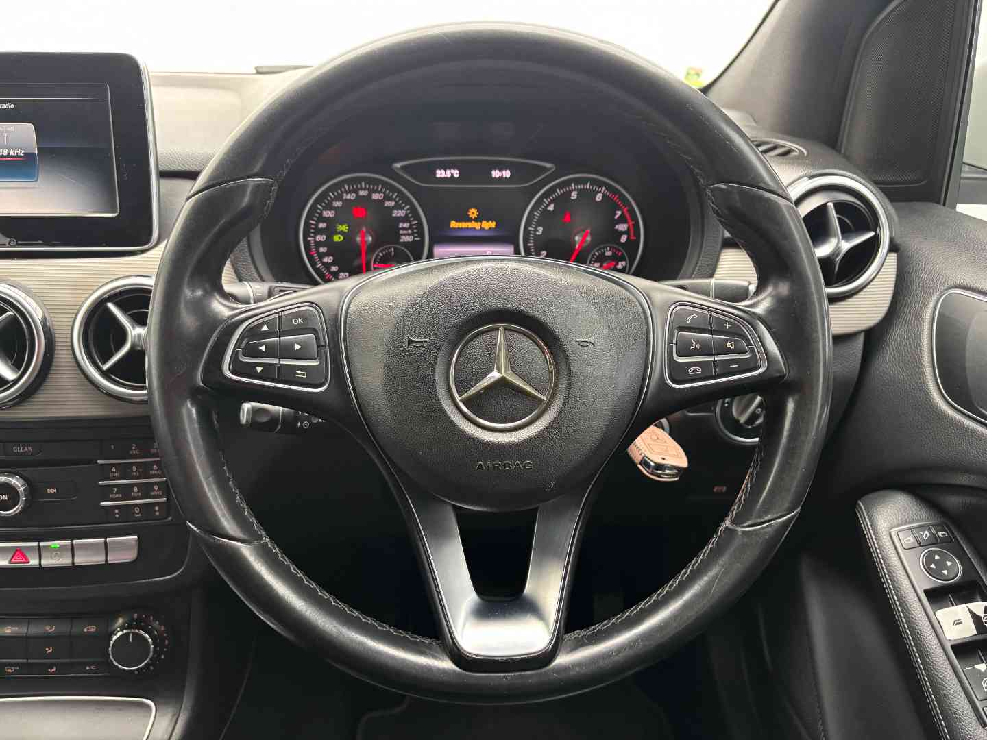 2015 MERCEDES-BENZ B Class 200 A/t - Image 12