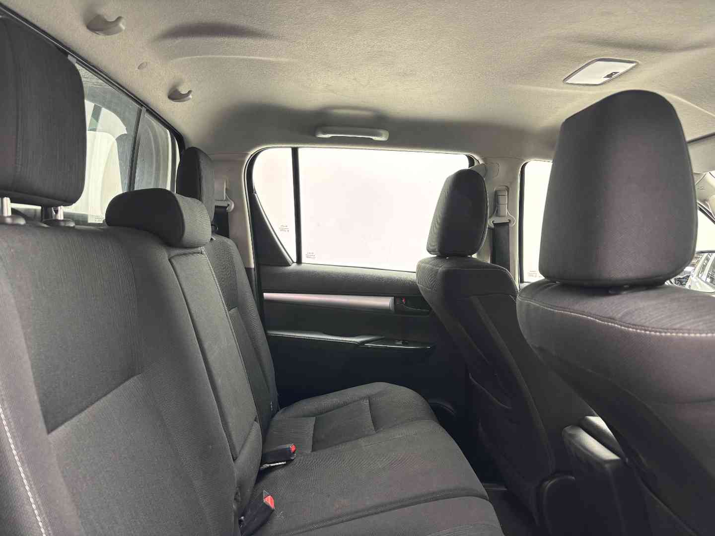 2024 TOYOTA Hilux 2.4gd-6 Raider X 4x4 a/T P/U D/c - Image 11